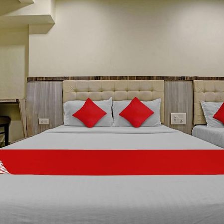 Pop 81030D Hotel Crystal Park Jogeshwari Bombay Esterno foto