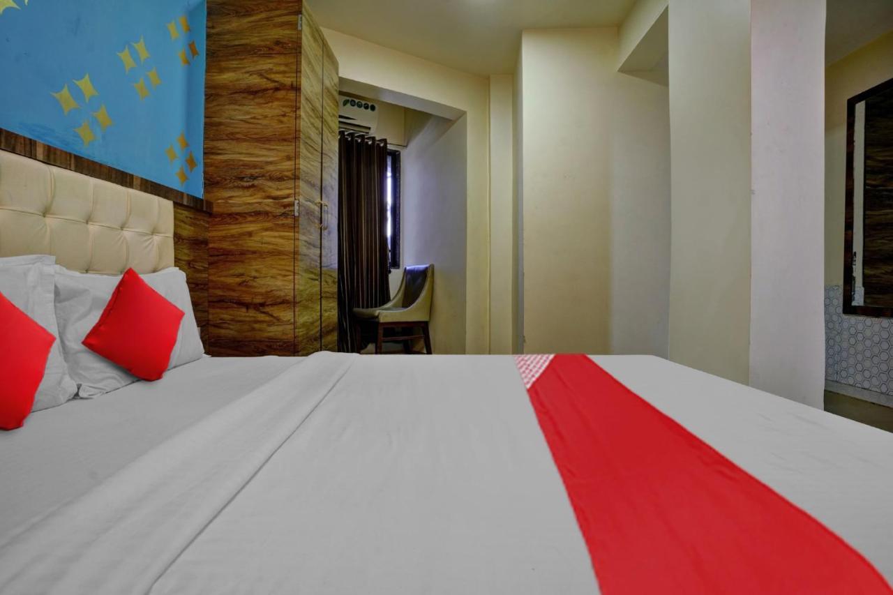 Pop 81030D Hotel Crystal Park Jogeshwari Bombay Esterno foto