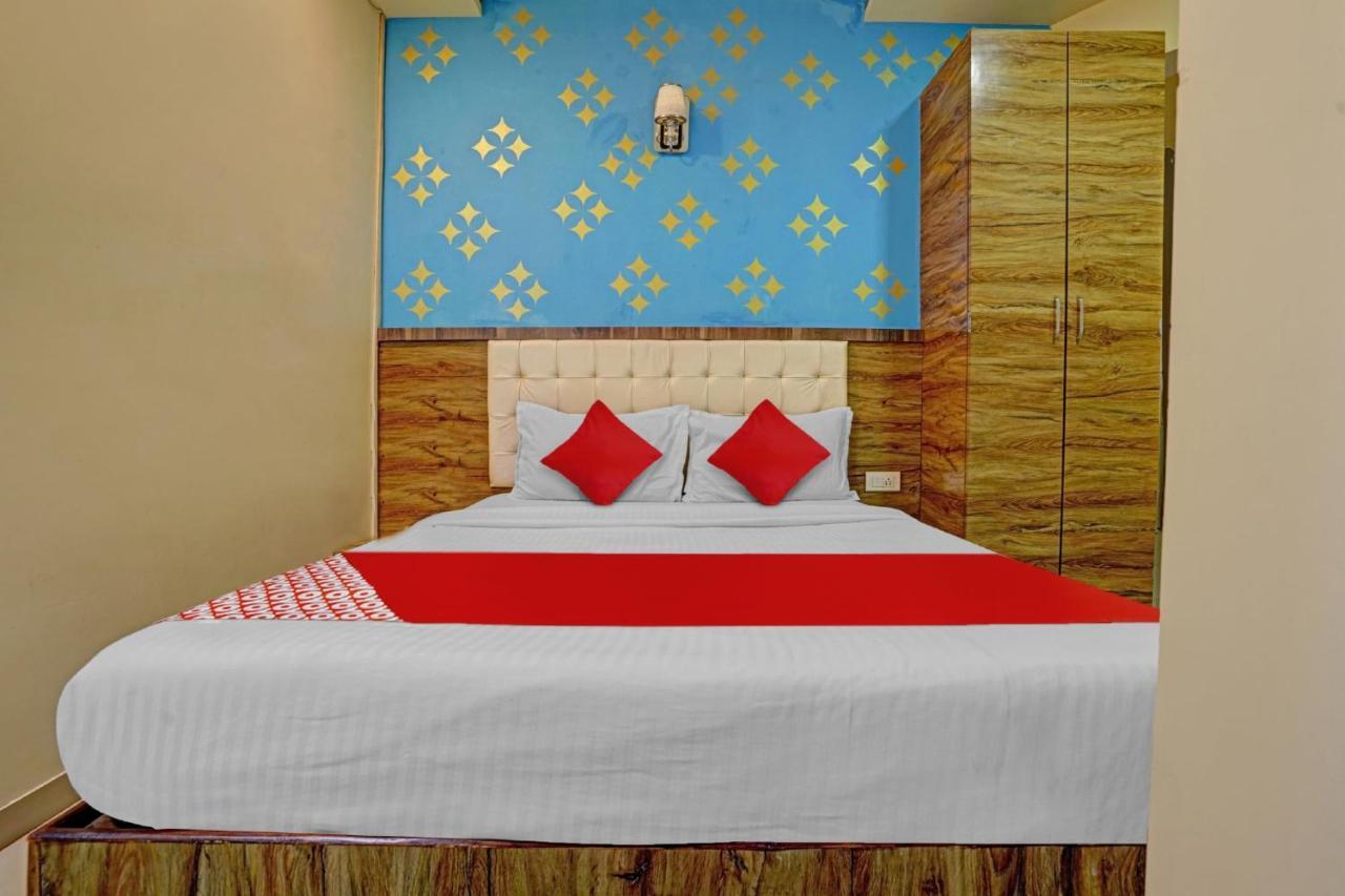 Pop 81030D Hotel Crystal Park Jogeshwari Bombay Esterno foto