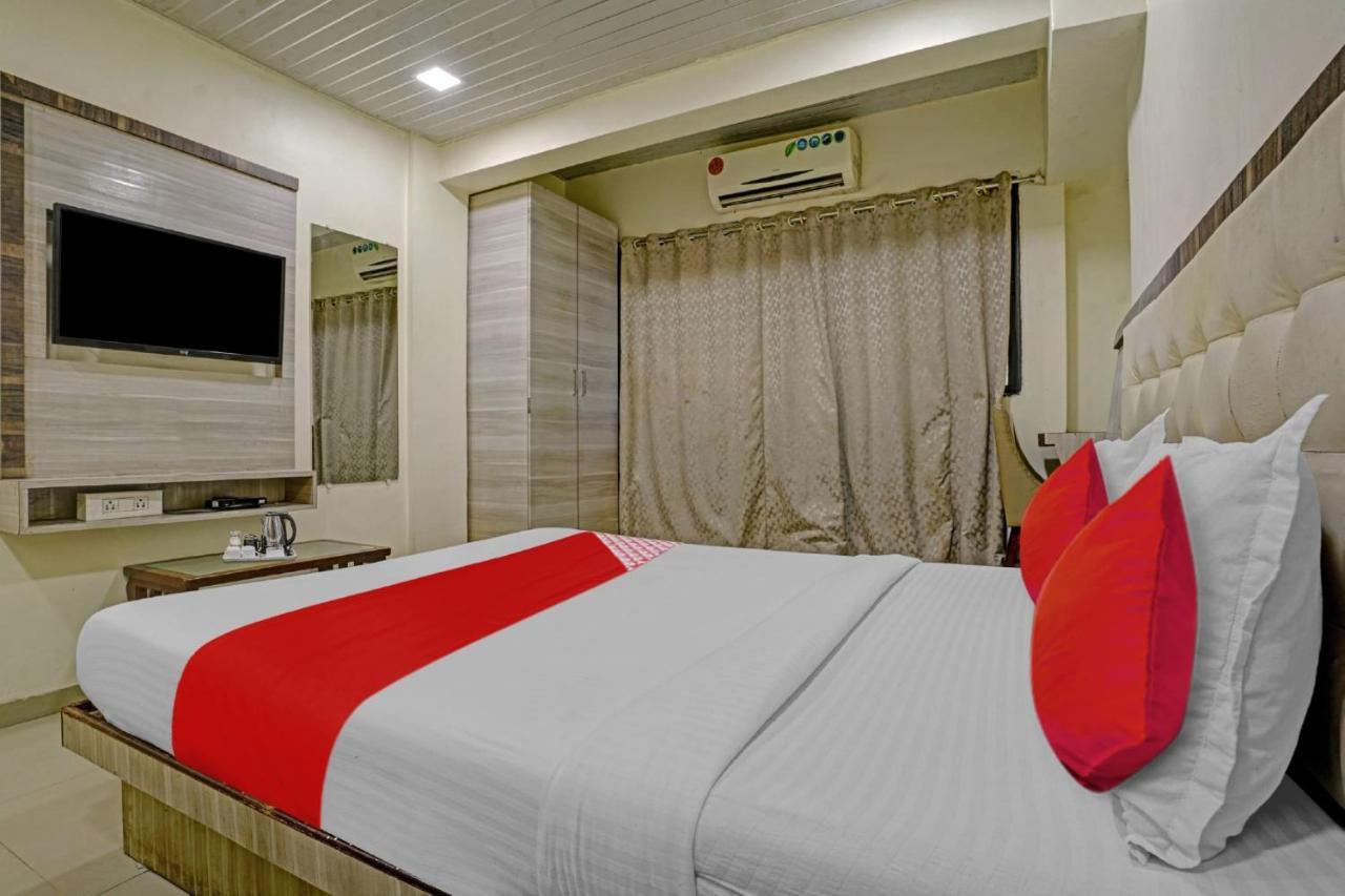Pop 81030D Hotel Crystal Park Jogeshwari Bombay Esterno foto